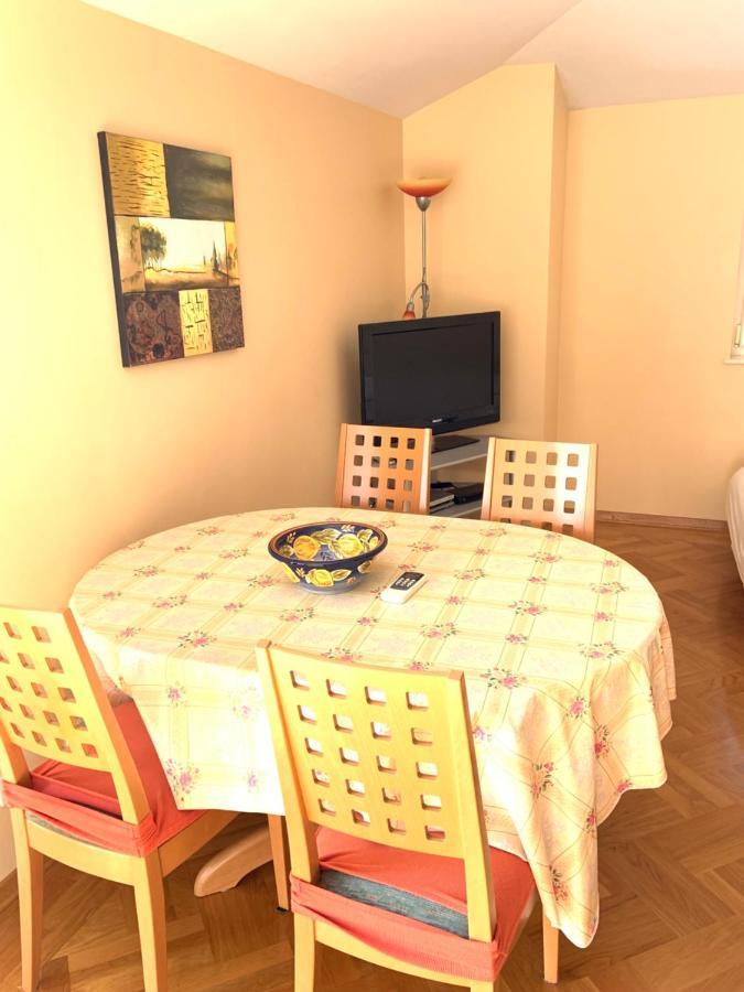Villa Mara Promajna Exteriör bild