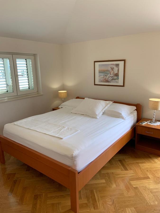 Villa Mara Promajna Exteriör bild